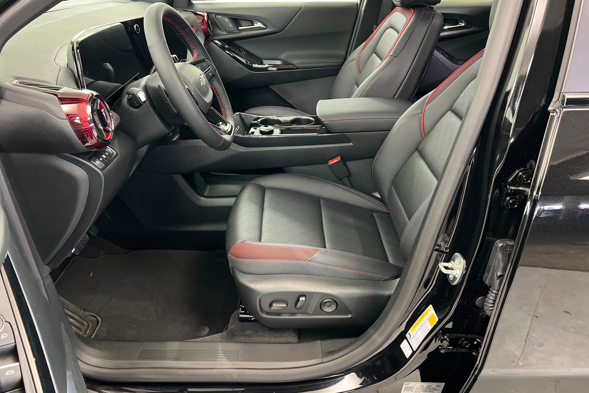 New 2026 Chevrolet Equinox RS w/ Convenience Package III image 18