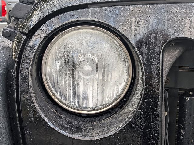 Used 2012 Jeep Wrangler Unlimited Sport image 9