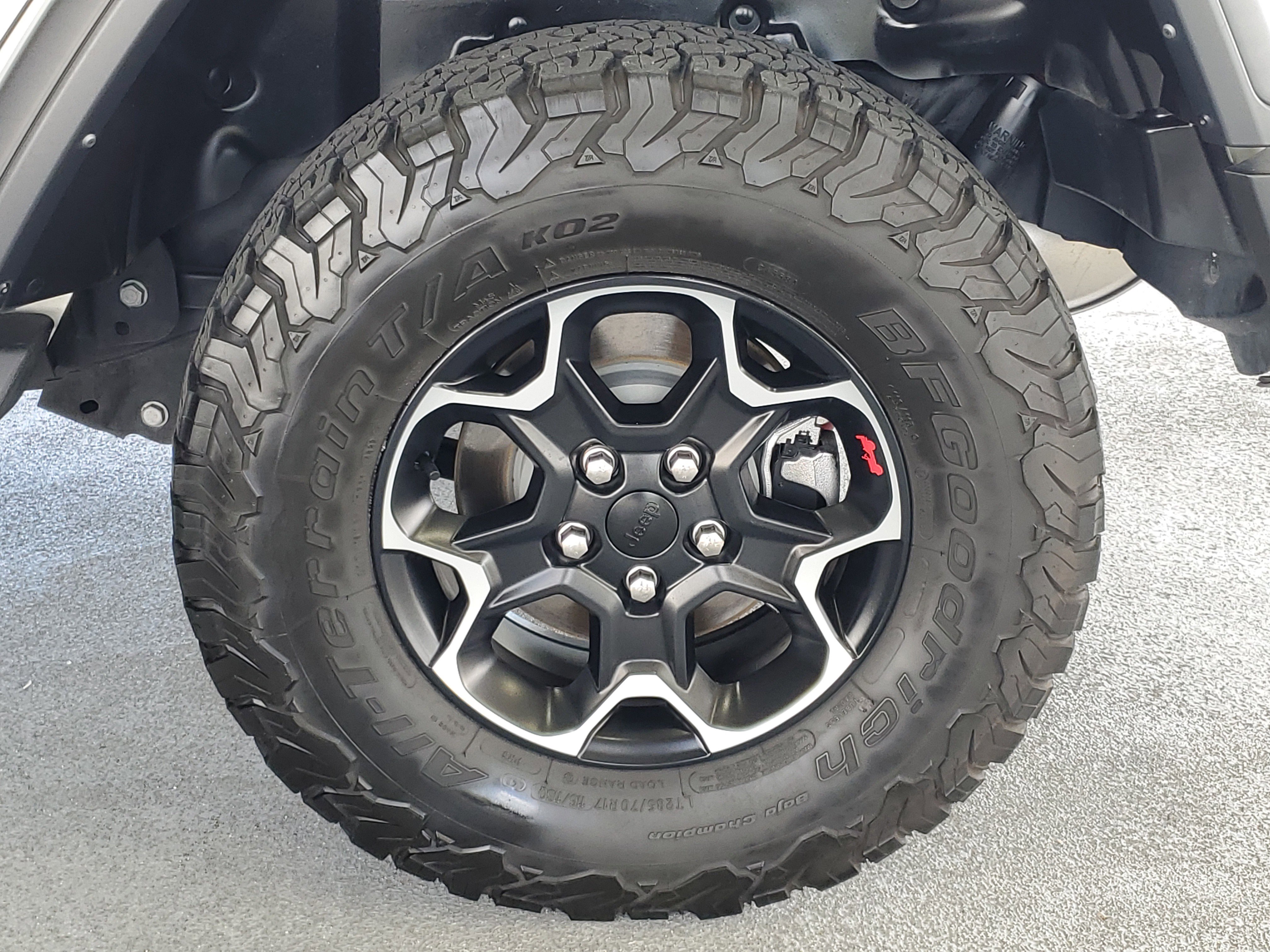 Certified 2023 Jeep Wrangler Unlimited Rubicon AWD/4WD image 7