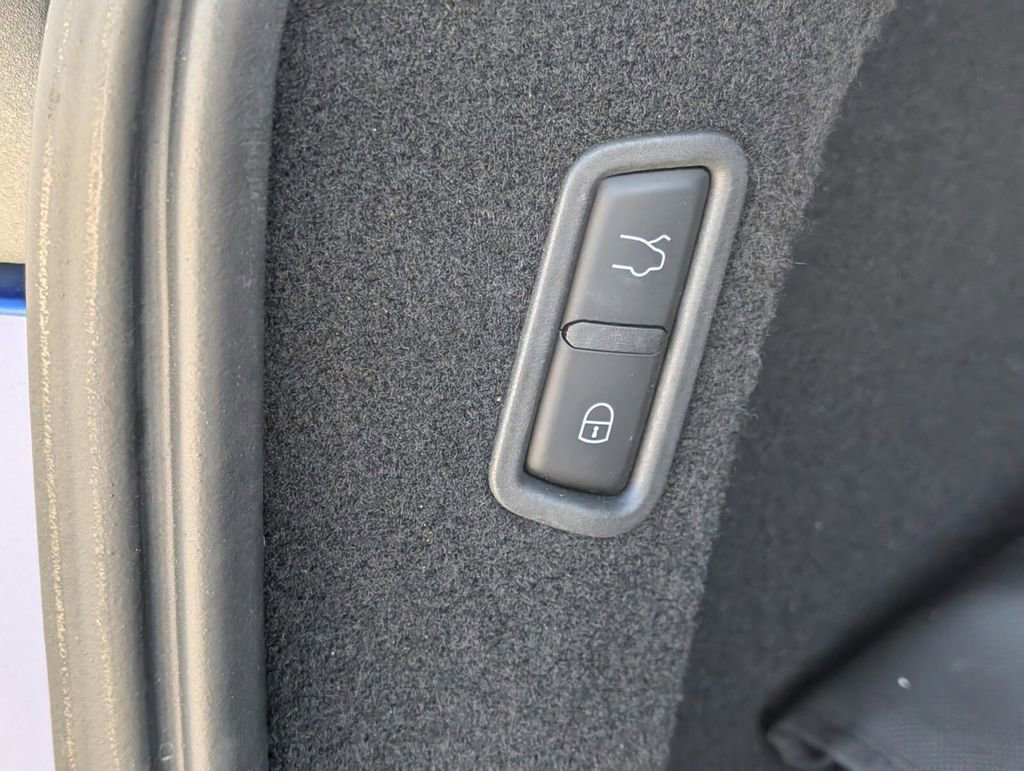 Used 2022 Maserati Levante Modena AWD/4WD image 10
