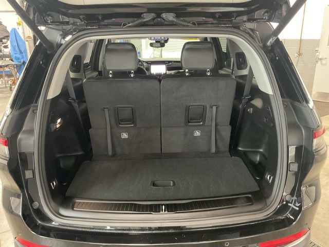 Used 2023 Jeep Grand Cherokee L Limited w/ Trailer Tow Group (B) AWD/4WD image 21