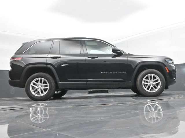 Used 2024 Jeep Grand Cherokee Laredo X AWD/4WD image 46