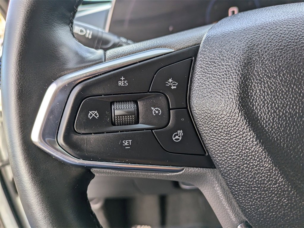 Used 2025 Chevrolet Trax LT w/ LT Convenience Package image 22