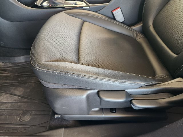 Used 2024 Buick Encore GX Sport Touring FWD image 25