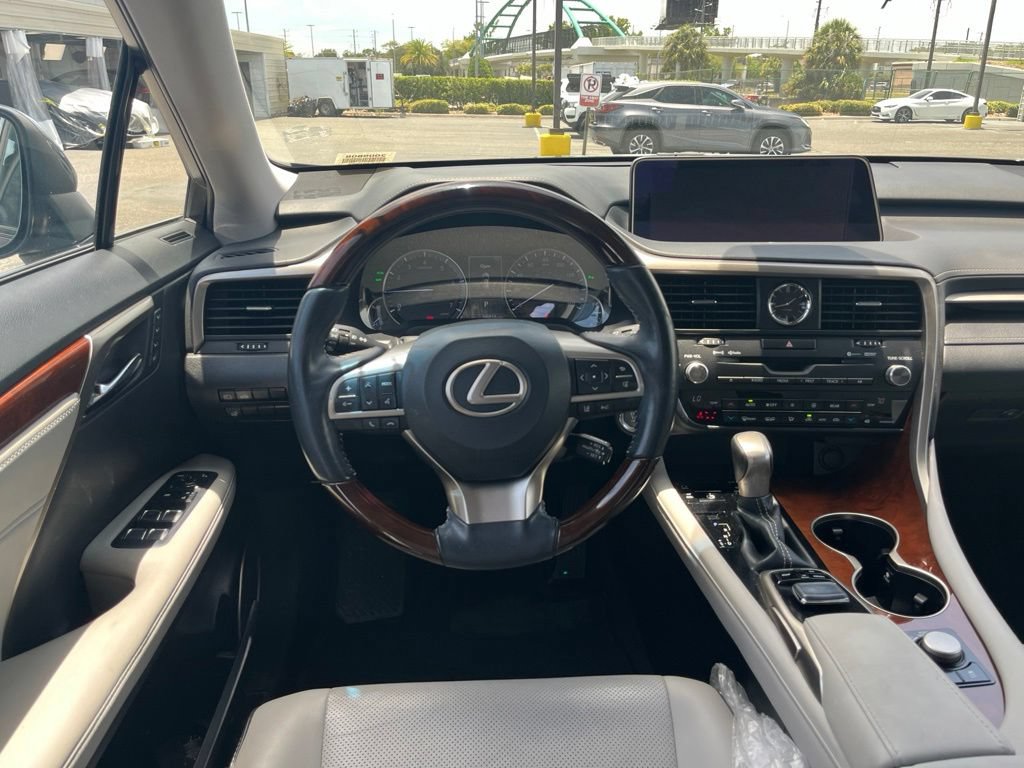 Used 2019 Lexus RX 350L FWD image 4