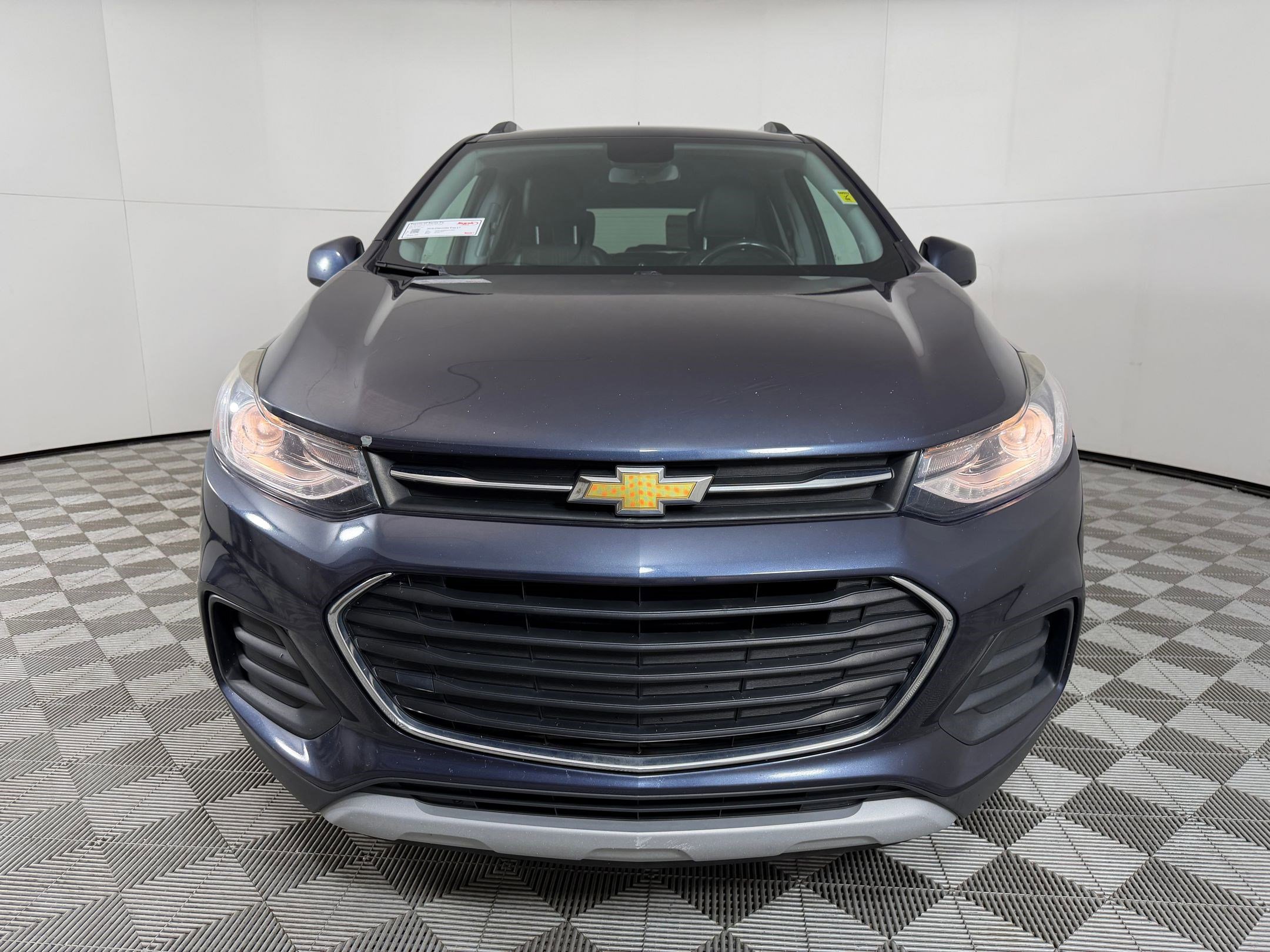 Used 2018 Chevrolet Trax LT w/ LT Convenience Package AWD/4WD image 5