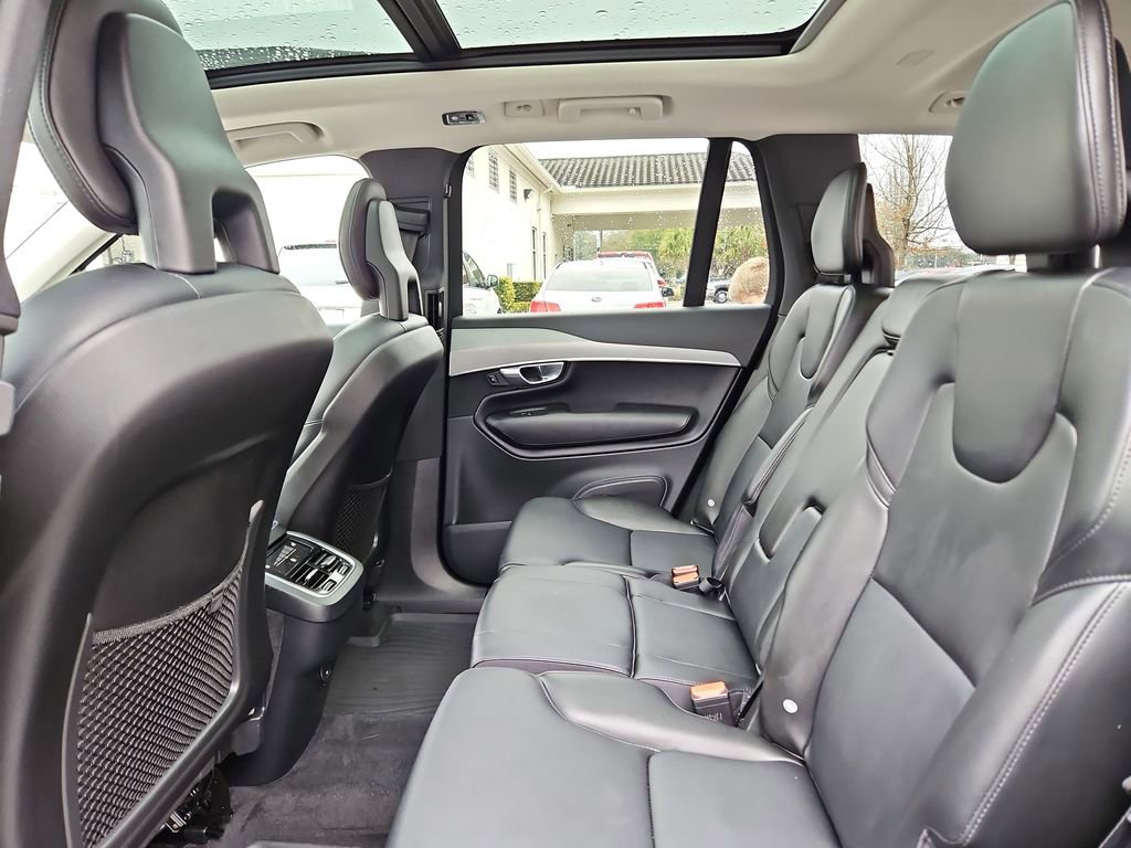 Used 2022 Volvo XC90 T5 Momentum w/ Climate Package image 31
