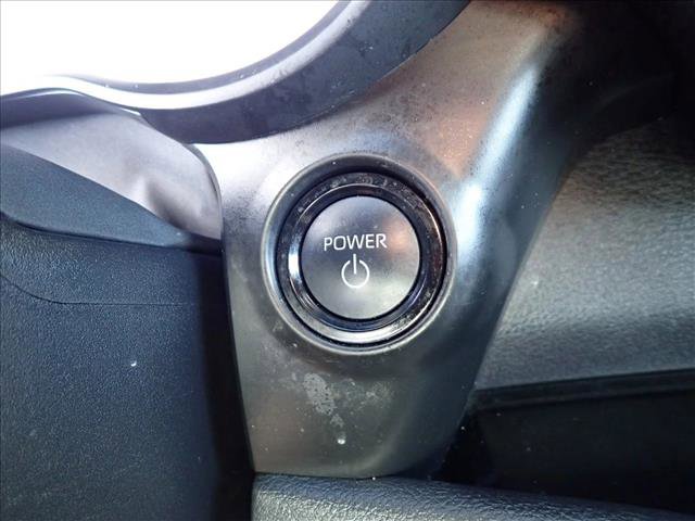 Used 2025 Toyota Sienna XLE Woodland Edition image 21