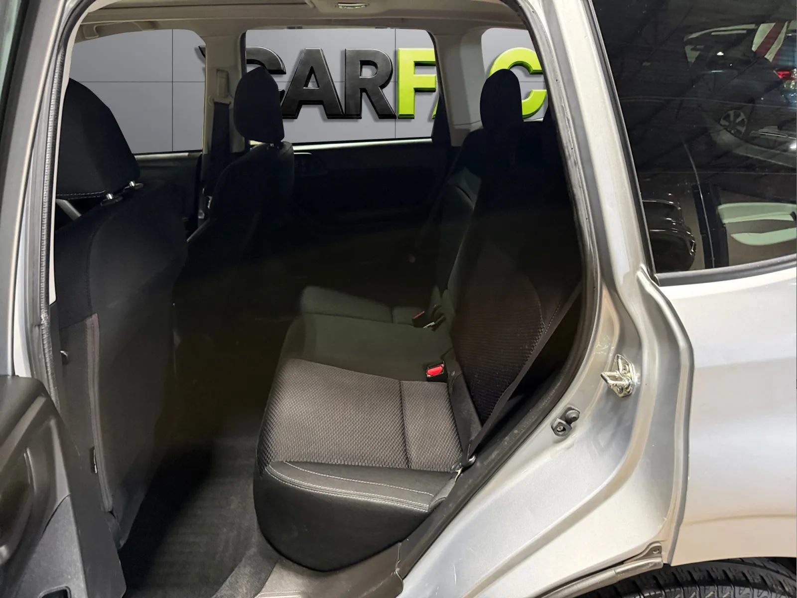 Used 2018 Subaru Forester 2.5i Premium w/ All-Weather Package AWD/4WD image 19