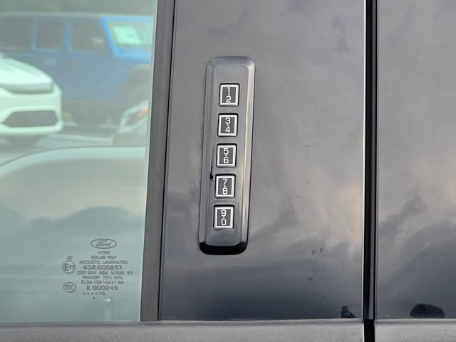 Used 2019 Ford F150 XLT w/ Equipment Group 302A Luxury AWD/4WD image 12