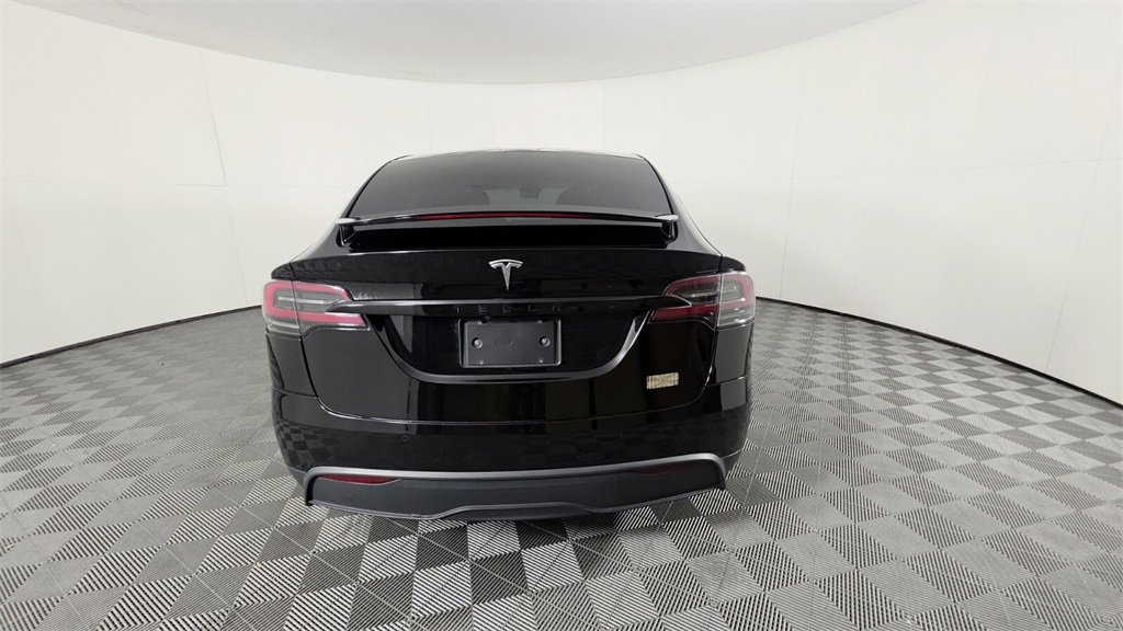 Used 2022 Tesla Model X Plaid image 6