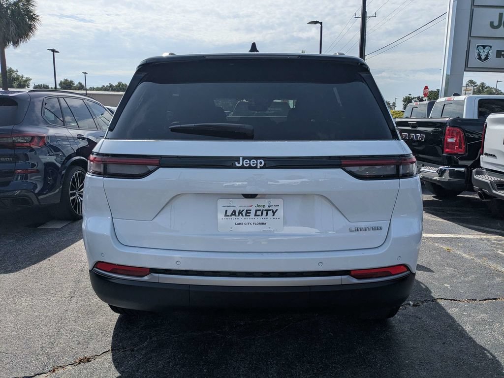 Used 2026 Jeep Grand Cherokee Limited RWD image 3