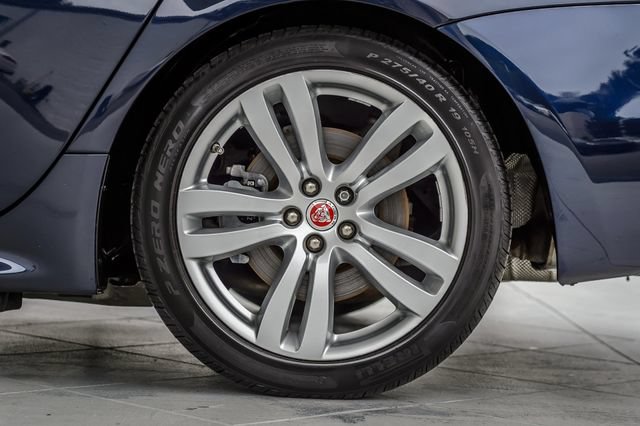 Used 2016 Jaguar XJ R-Sport AWD/4WD image 14
