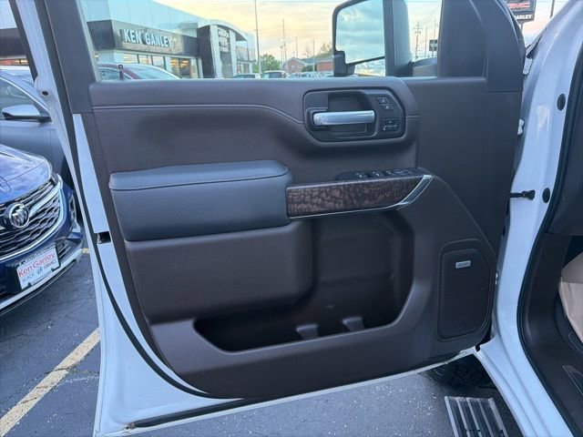 Used 2021 GMC Sierra 2500 Denali w/ Denali Ultimate Package AWD/4WD image 11