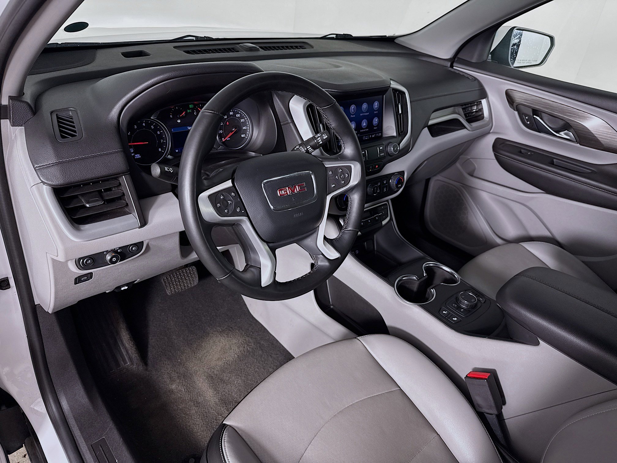 Used 2024 GMC Terrain SLT image 8