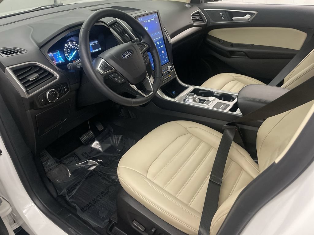 Used 2024 Ford Edge SEL w/ Convenience Package AWD/4WD image 4