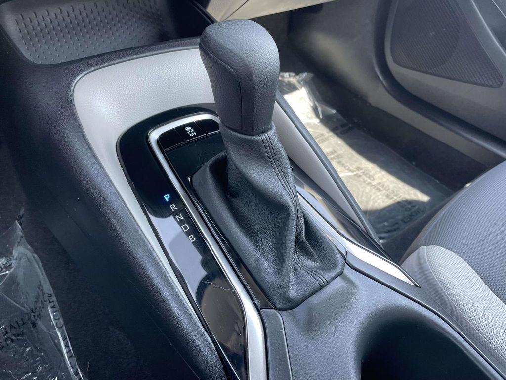 Used 2024 Toyota Corolla LE image 40