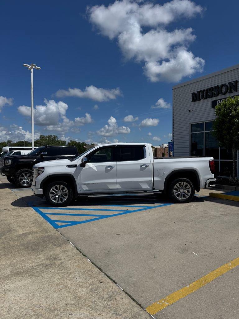 Used 2022 GMC Sierra 1500 Denali image 3