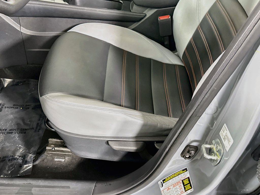 Certified 2023 Nissan Kicks SR w/ SR Premium Package FWD image 25