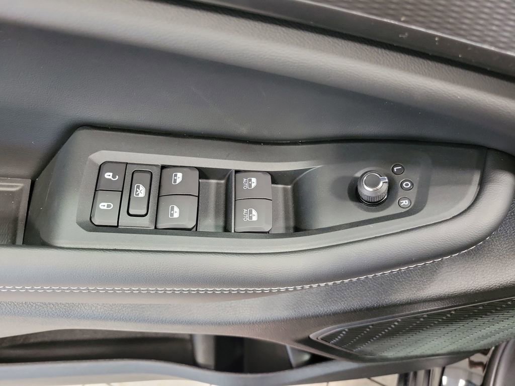 New 2025 Jeep Grand Cherokee L Altitude image 21