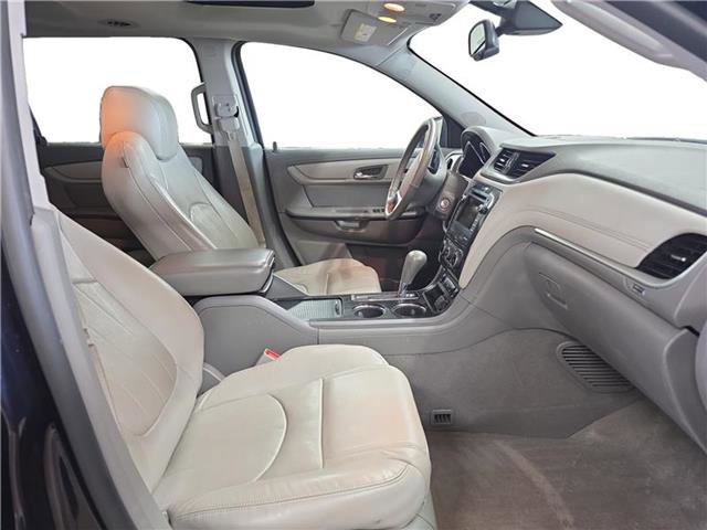 Used 2017 Chevrolet Traverse Premier image 15