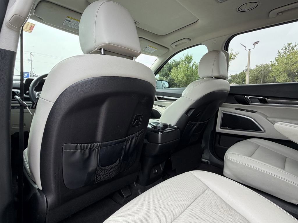 Certified 2023 Kia Telluride S w/ S Sunroof Package AWD/4WD image 12
