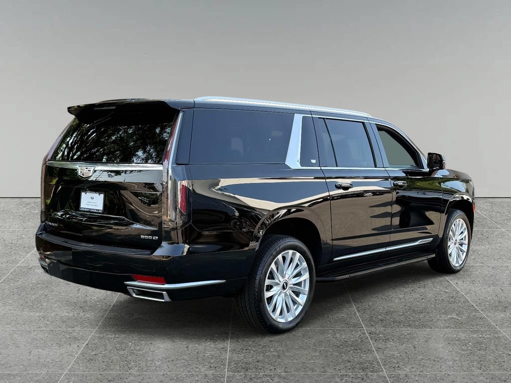 Used 2023 Cadillac Escalade ESV Luxury AWD/4WD image 10