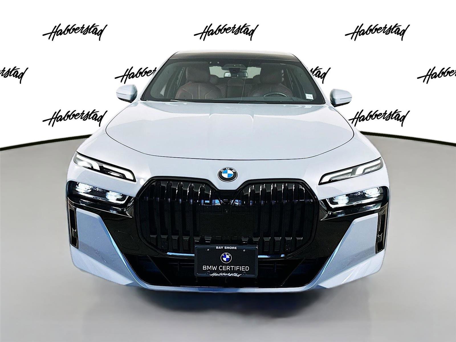 Used 2023 BMW 760i xDrive image 2