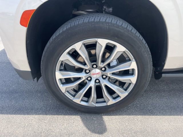 Used 2021 GMC Yukon Denali w/ Denali Ultimate Package image 10