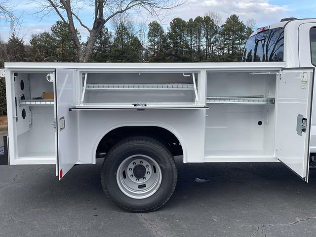 New 2026 Ford F350 XL w/ XL Chrome Package image 30