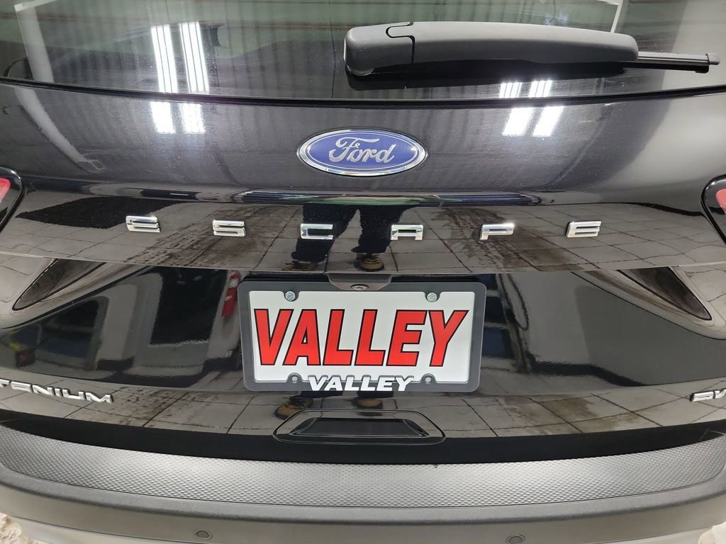Used 2022 Ford Escape Titanium image 15