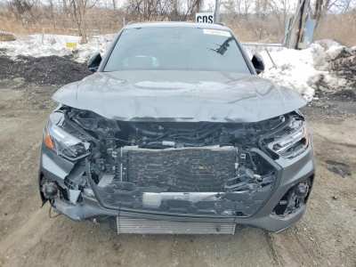 Used 2025 Audi SQ5 Premium Plus AWD/4WD image 2