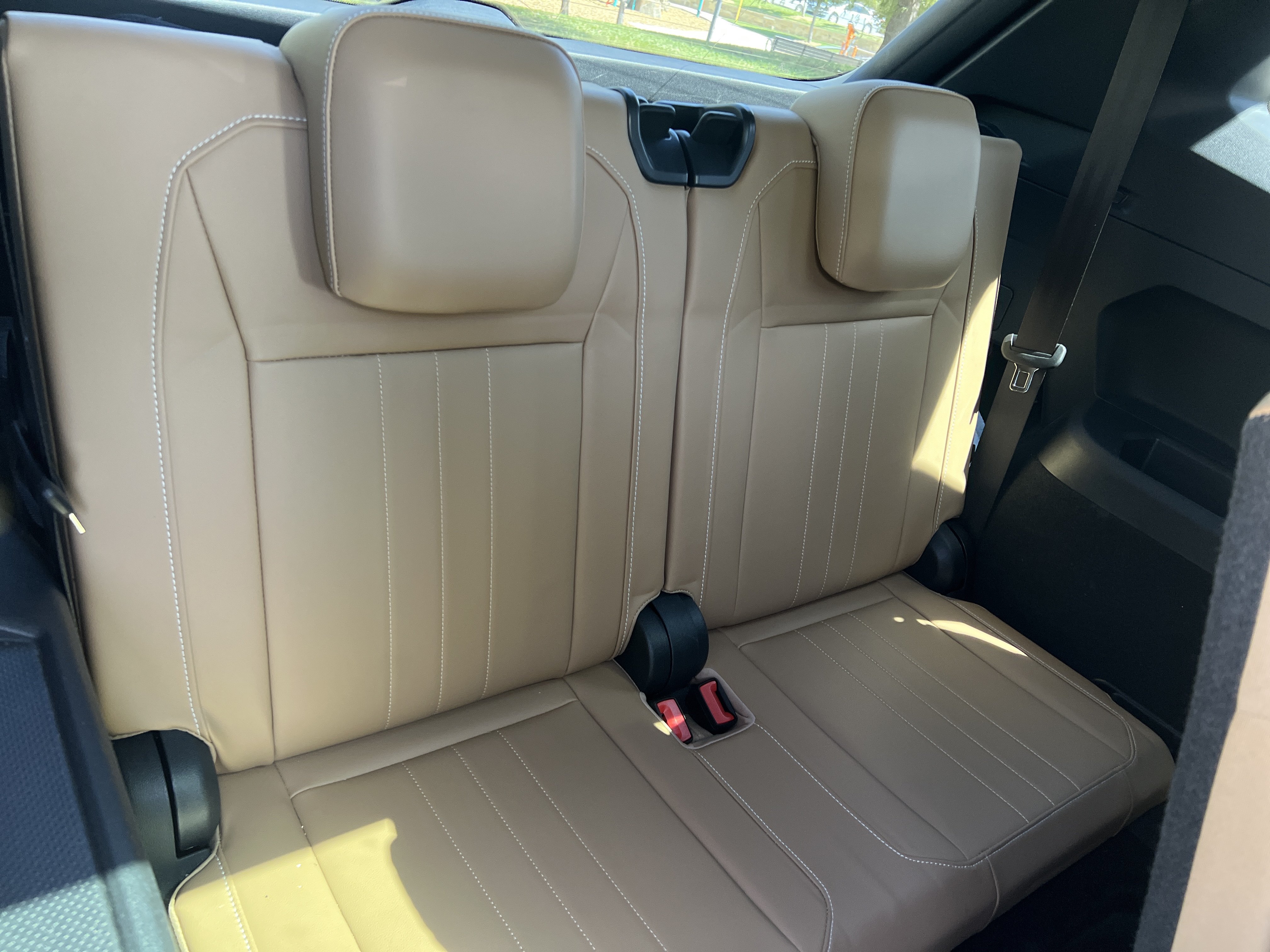 Used 2024 Volkswagen Tiguan SE R-Line FWD image 29