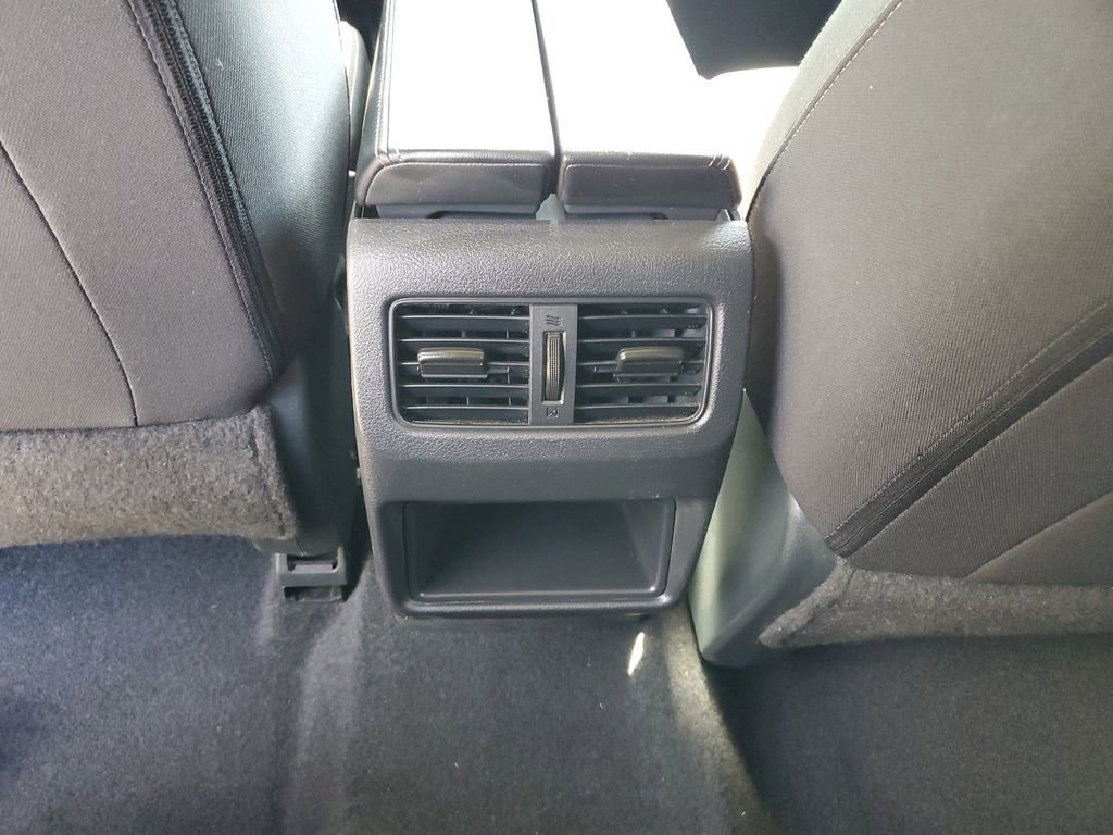 Used 2023 Nissan Rogue S FWD image 9