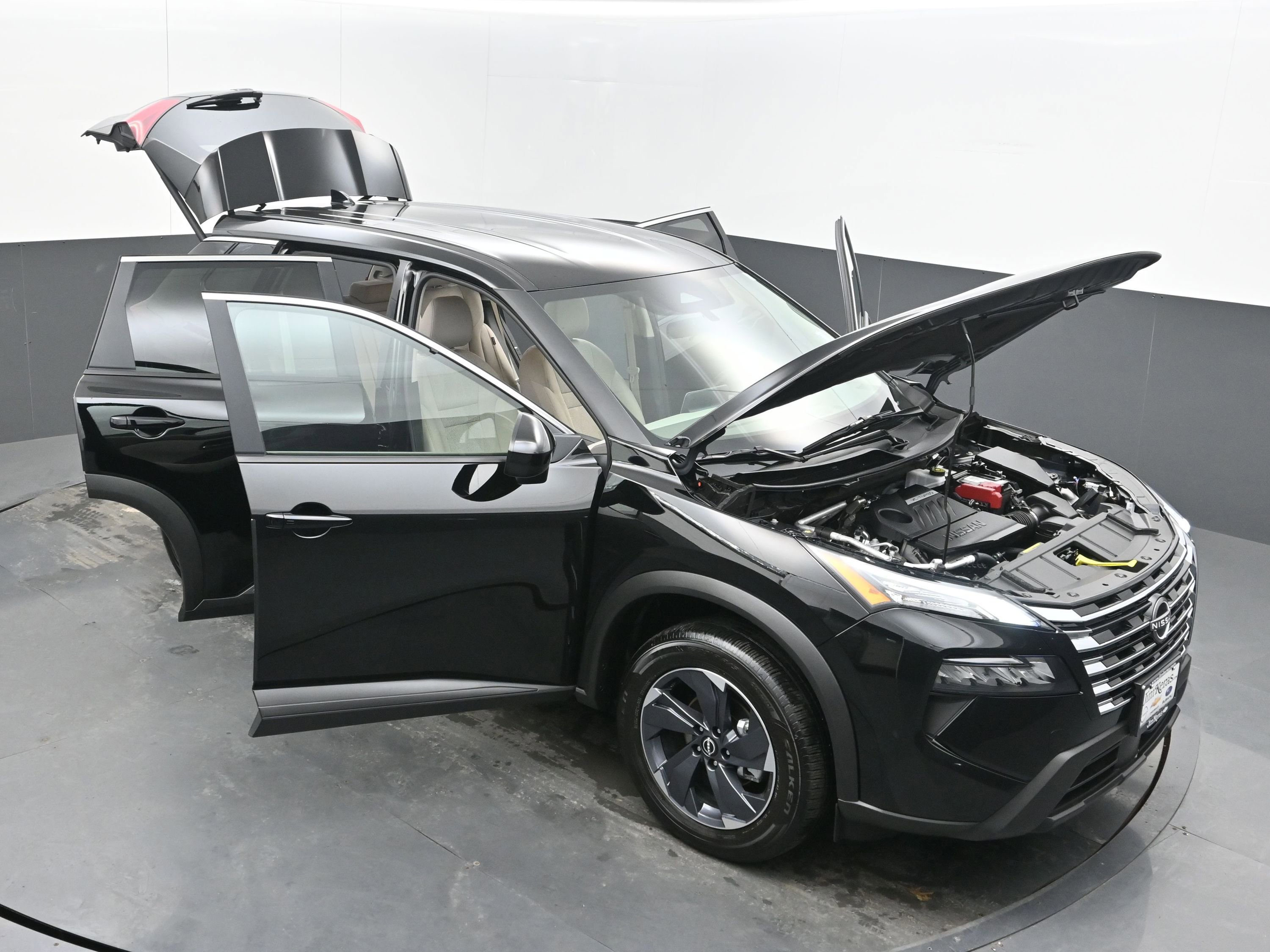 Used 2025 Nissan Rogue SV image 40