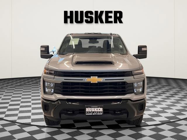 Used 2025 Chevrolet Silverado 2500 Custom w/ Custom Value Package AWD/4WD image 2
