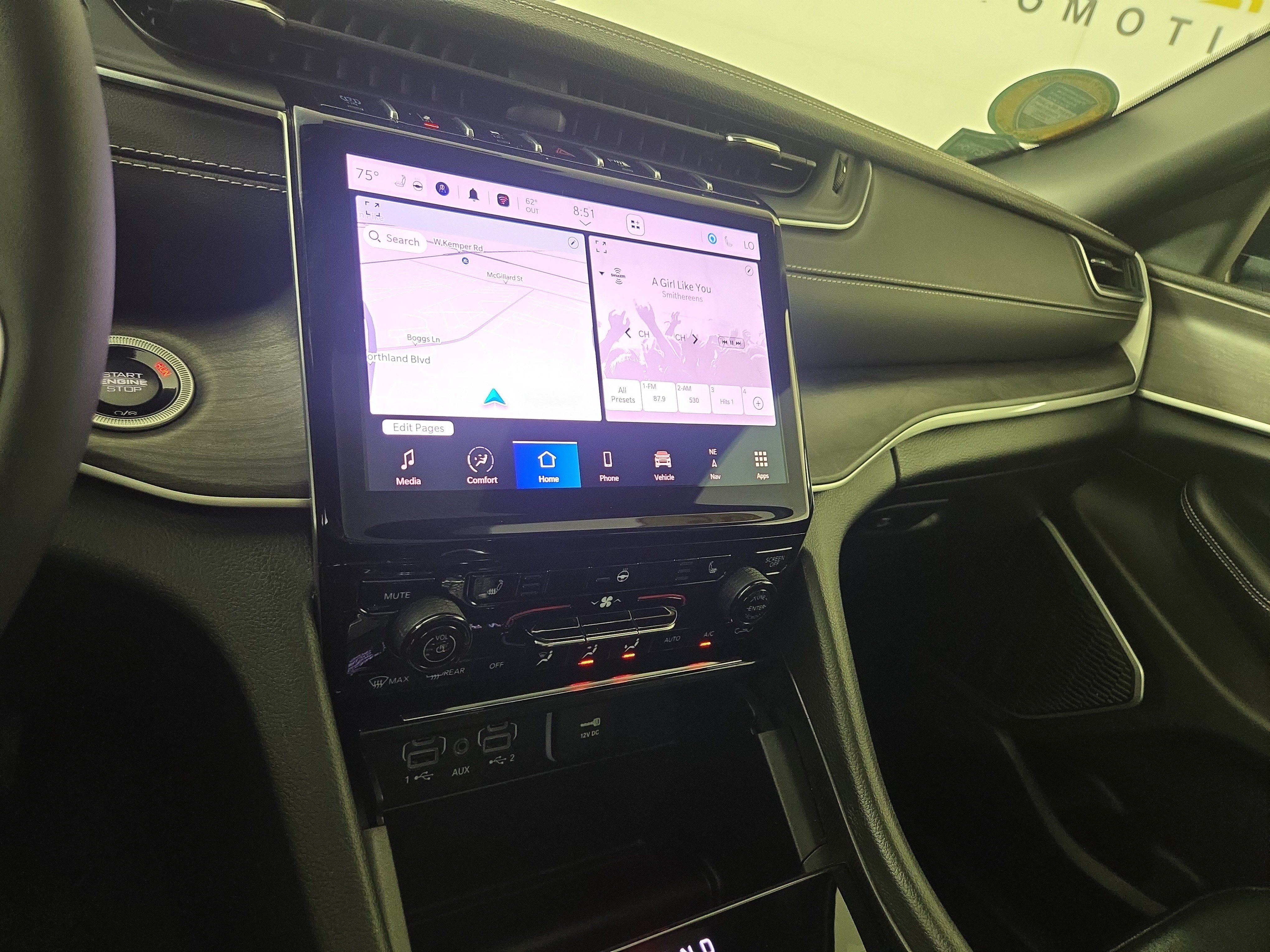 Certified 2025 Jeep Grand Cherokee Limited 4xe AWD/4WD image 24