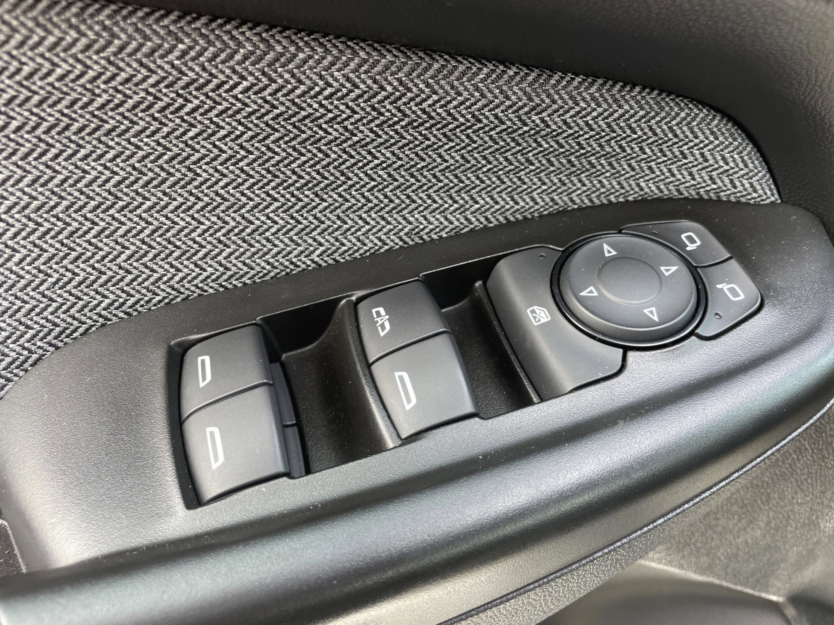 Used 2023 Chevrolet TrailBlazer LS FWD image 26