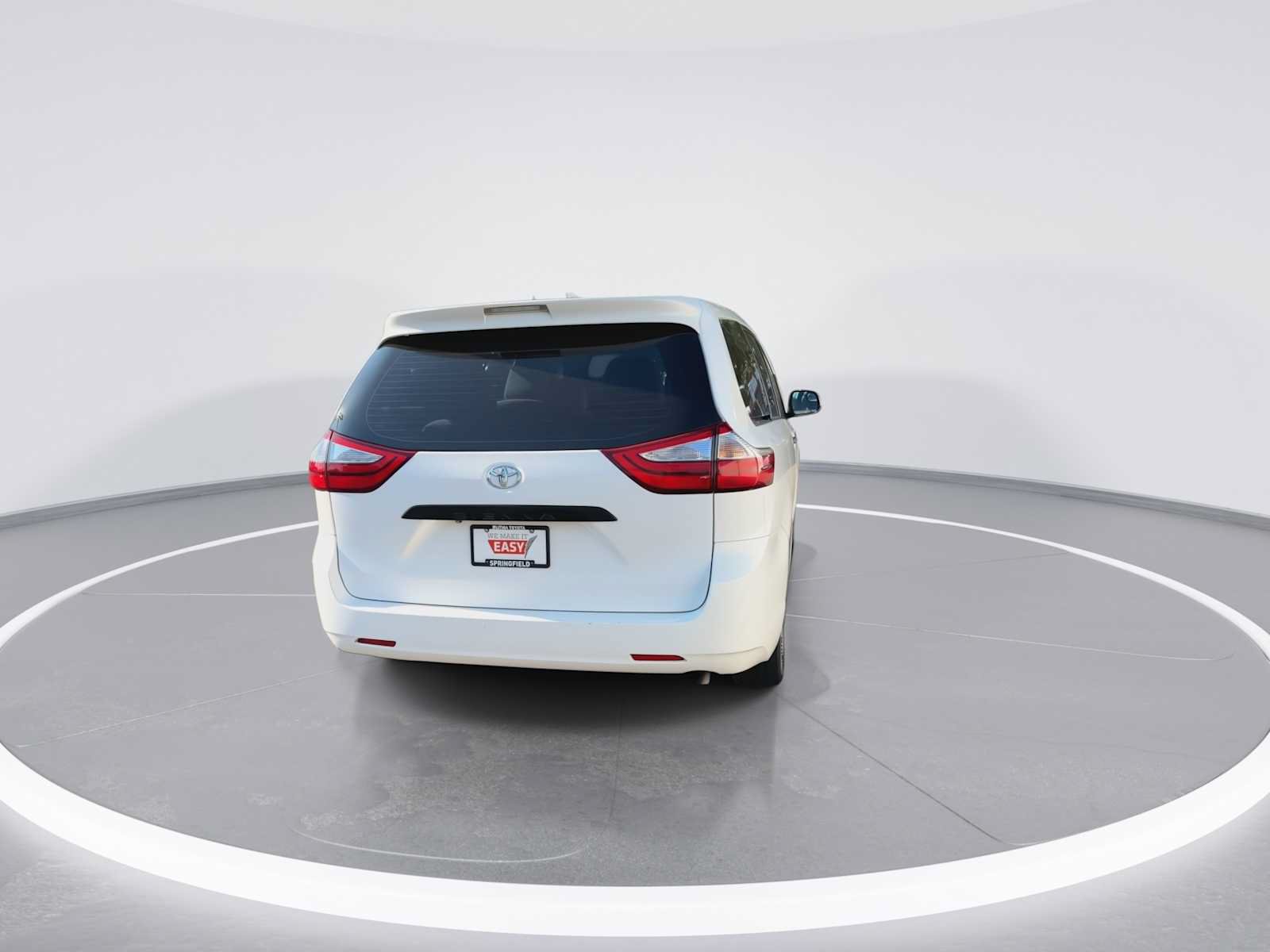 Used 2015 Toyota Sienna L FWD image 7