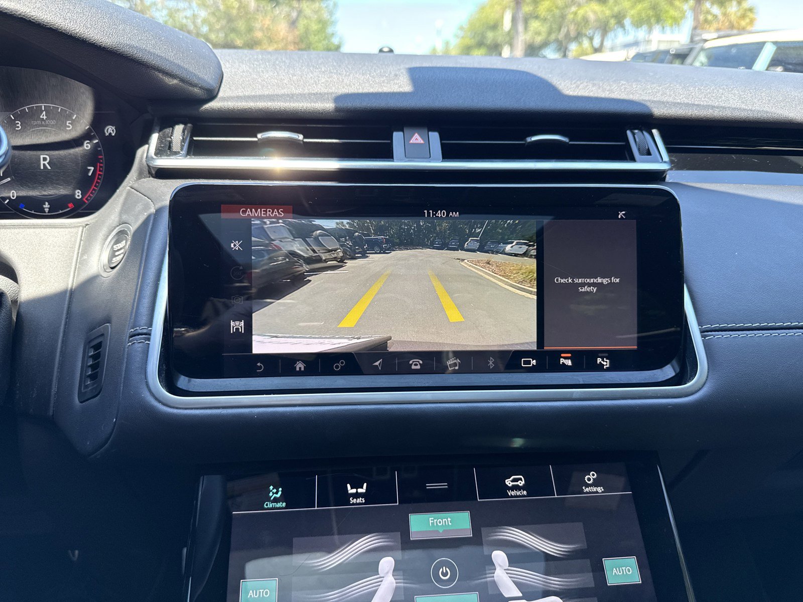 Used 2019 Land Rover Range Rover Velar R-Dynamic HSE AWD/4WD image 10