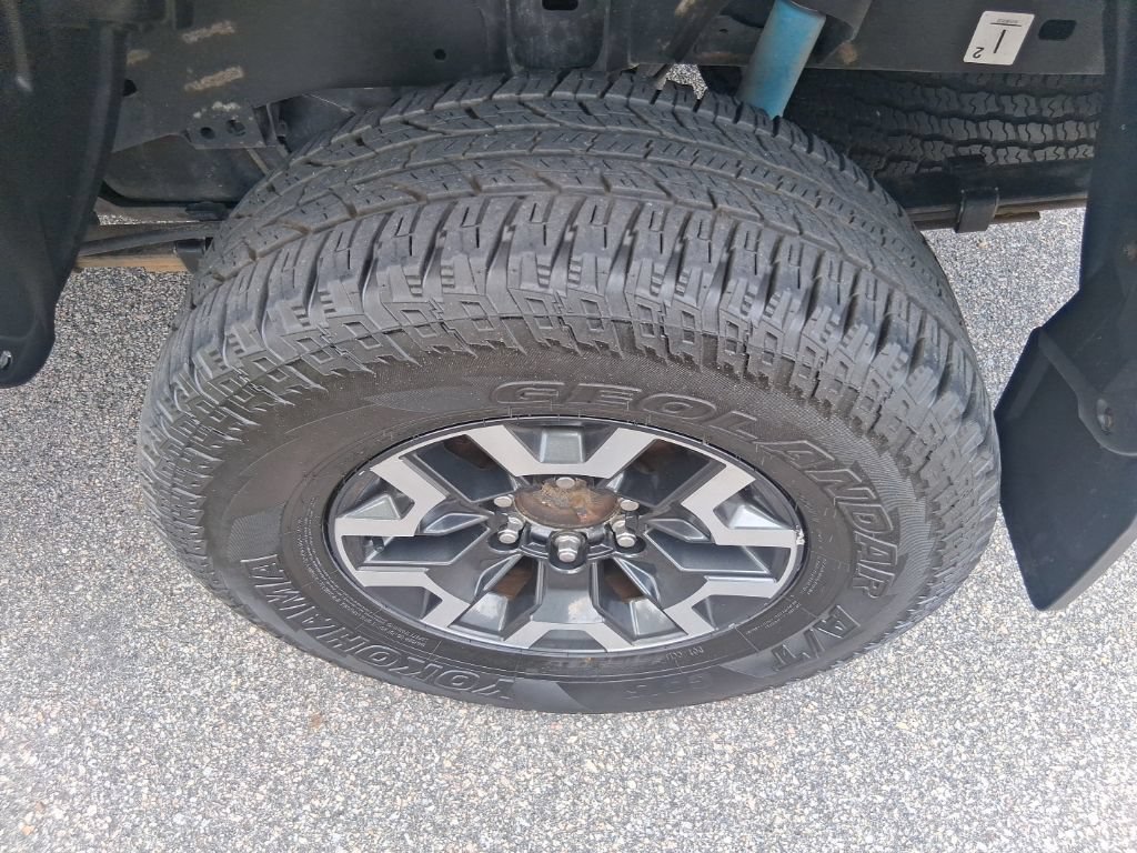Used 2021 Toyota Tacoma TRD Off-Road AWD/4WD image 9