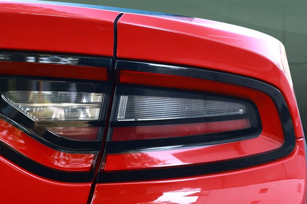 Used 2022 Dodge Charger SXT RWD image 16