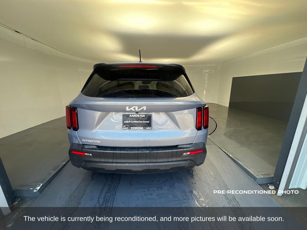 Used 2023 Kia Sorento LX FWD image 6