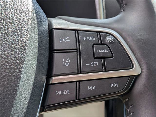Used 2023 Toyota Highlander Platinum image 13