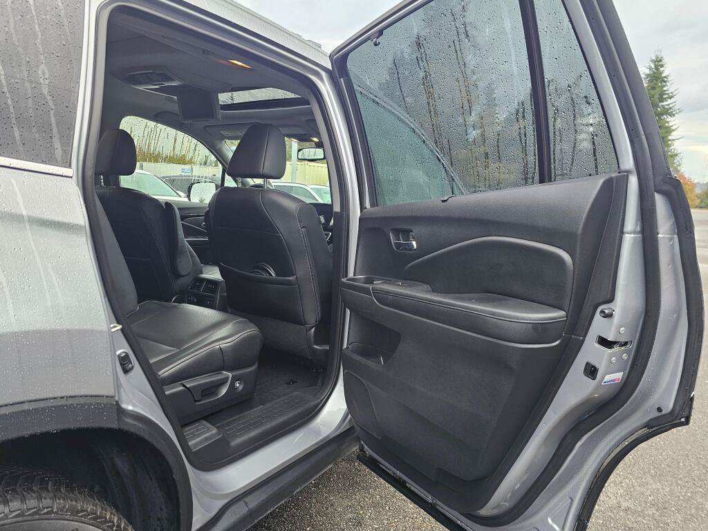 Certified 2017 Honda Pilot Elite image 14