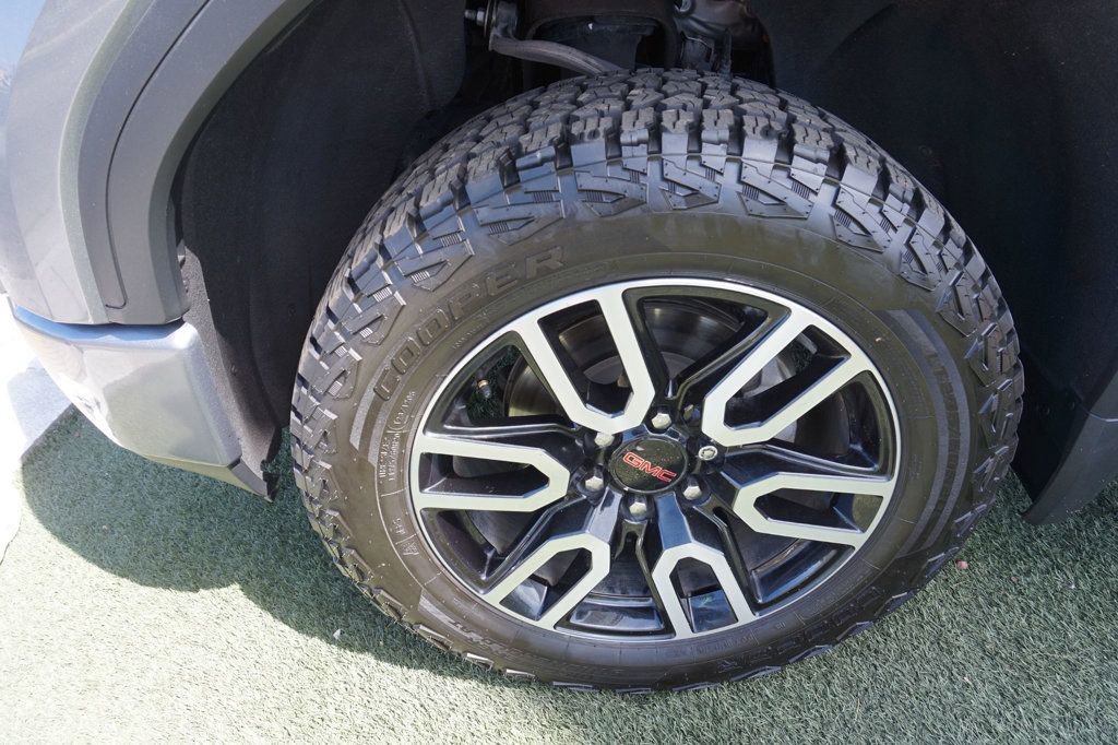 Used 2020 GMC Sierra 1500 AT4 w/ AT4 Premium Package AWD/4WD image 4