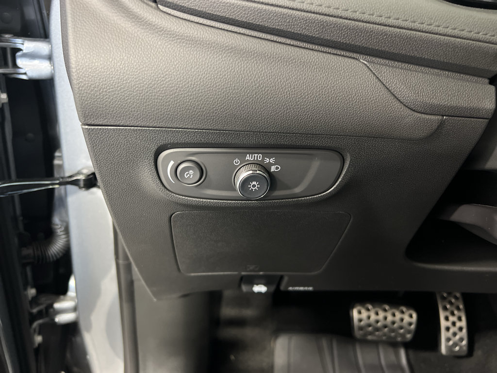 New 2026 Buick Encore GX Avenir w/ Avenir Technology Package AWD/4WD image 19