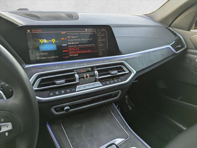 Used 2022 BMW X5 sDrive40i w/ Parking Assistance Package image 15