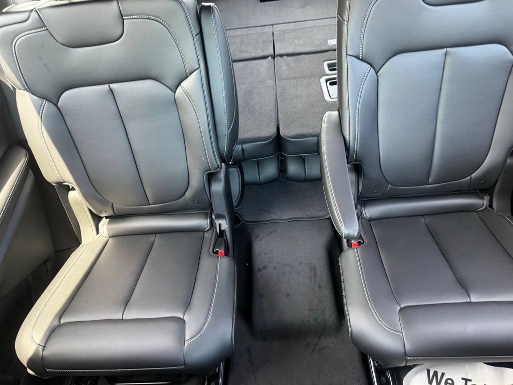 New 2026 Jeep Grand Cherokee L Limited AWD/4WD image 29