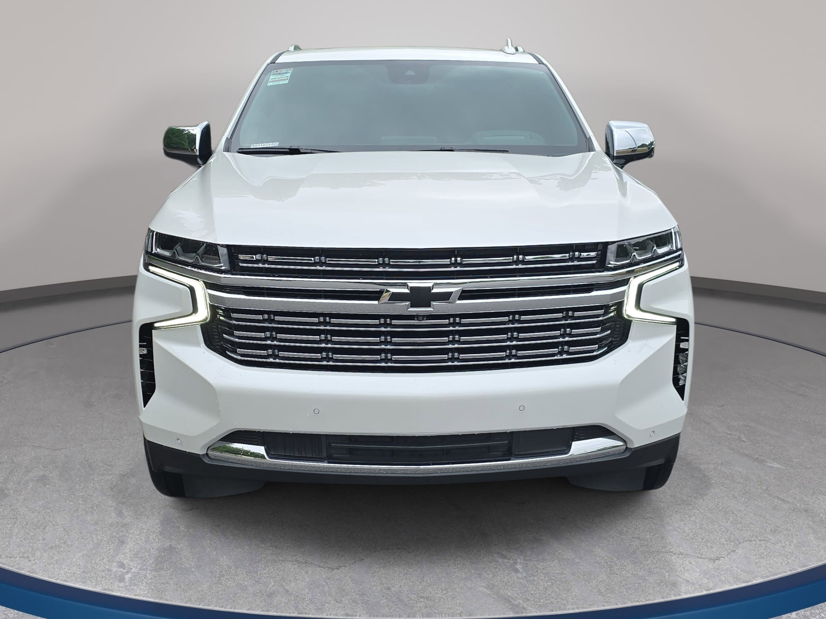 Used 2024 Chevrolet Tahoe Premier AWD/4WD image 2